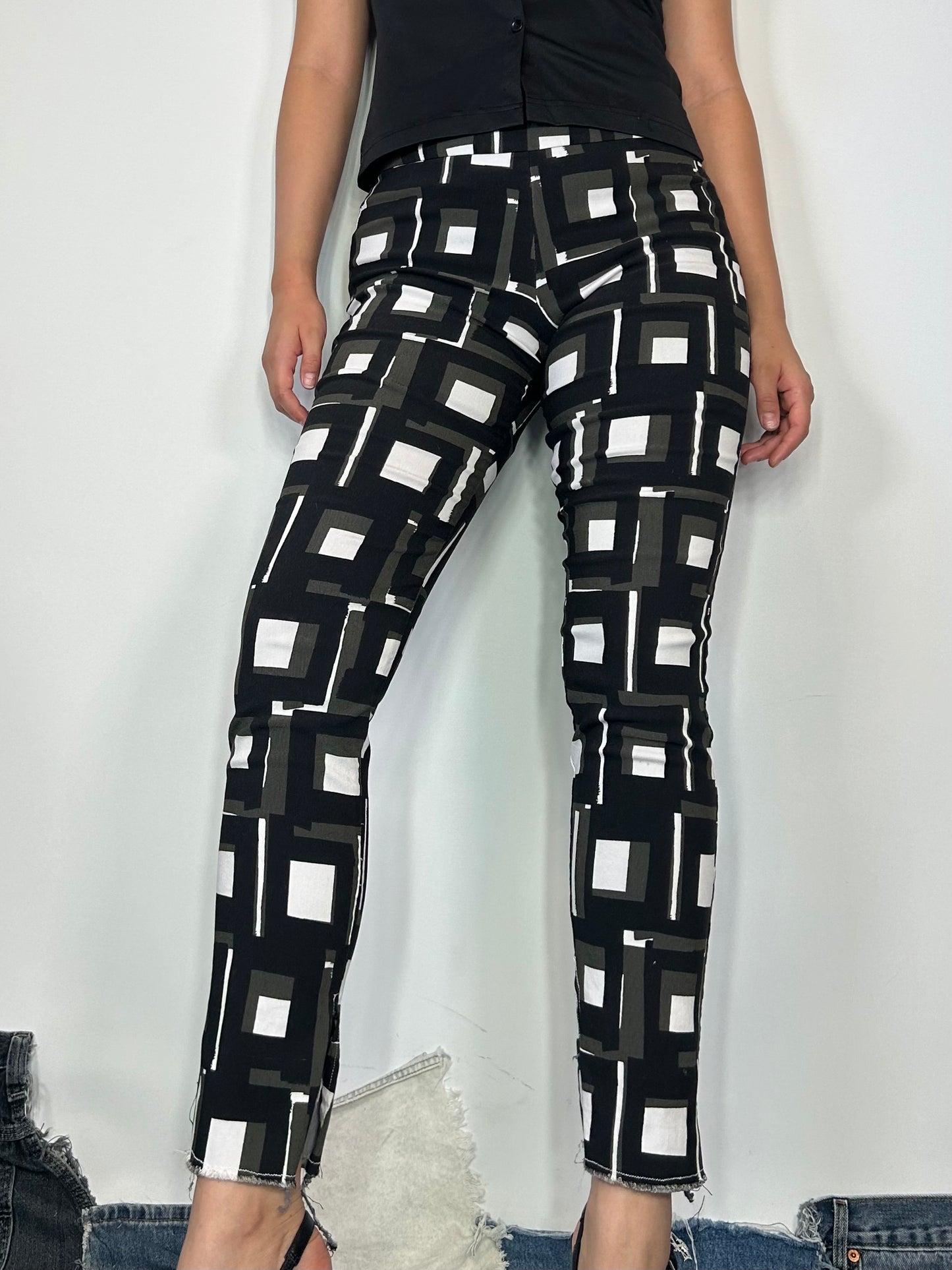 Patterened stretchy pants