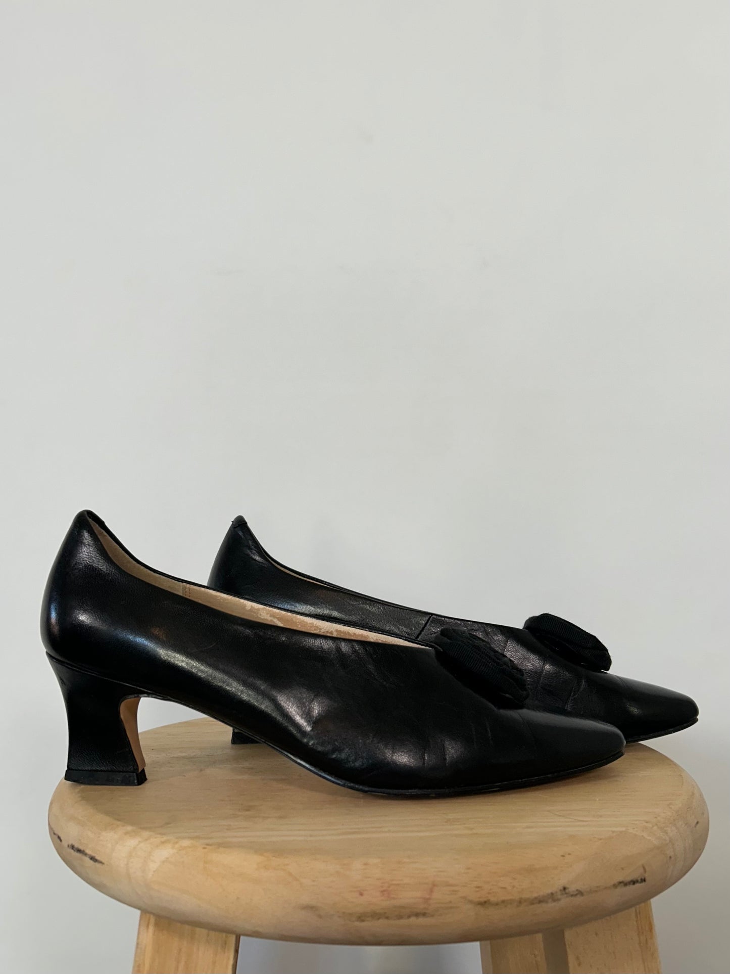 Vintage Black Flower Kitten Heels