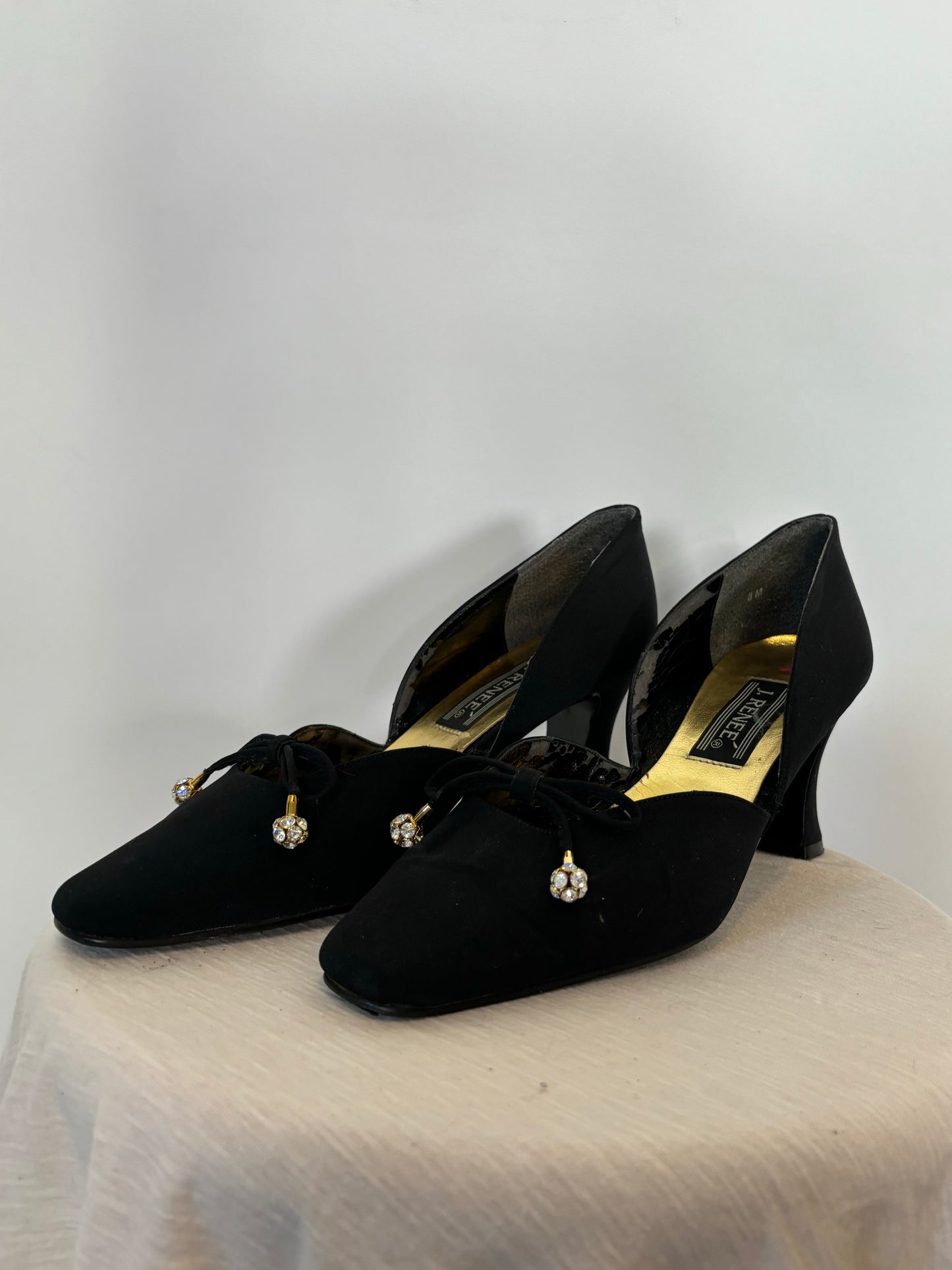 Vintage Bowtie Heels