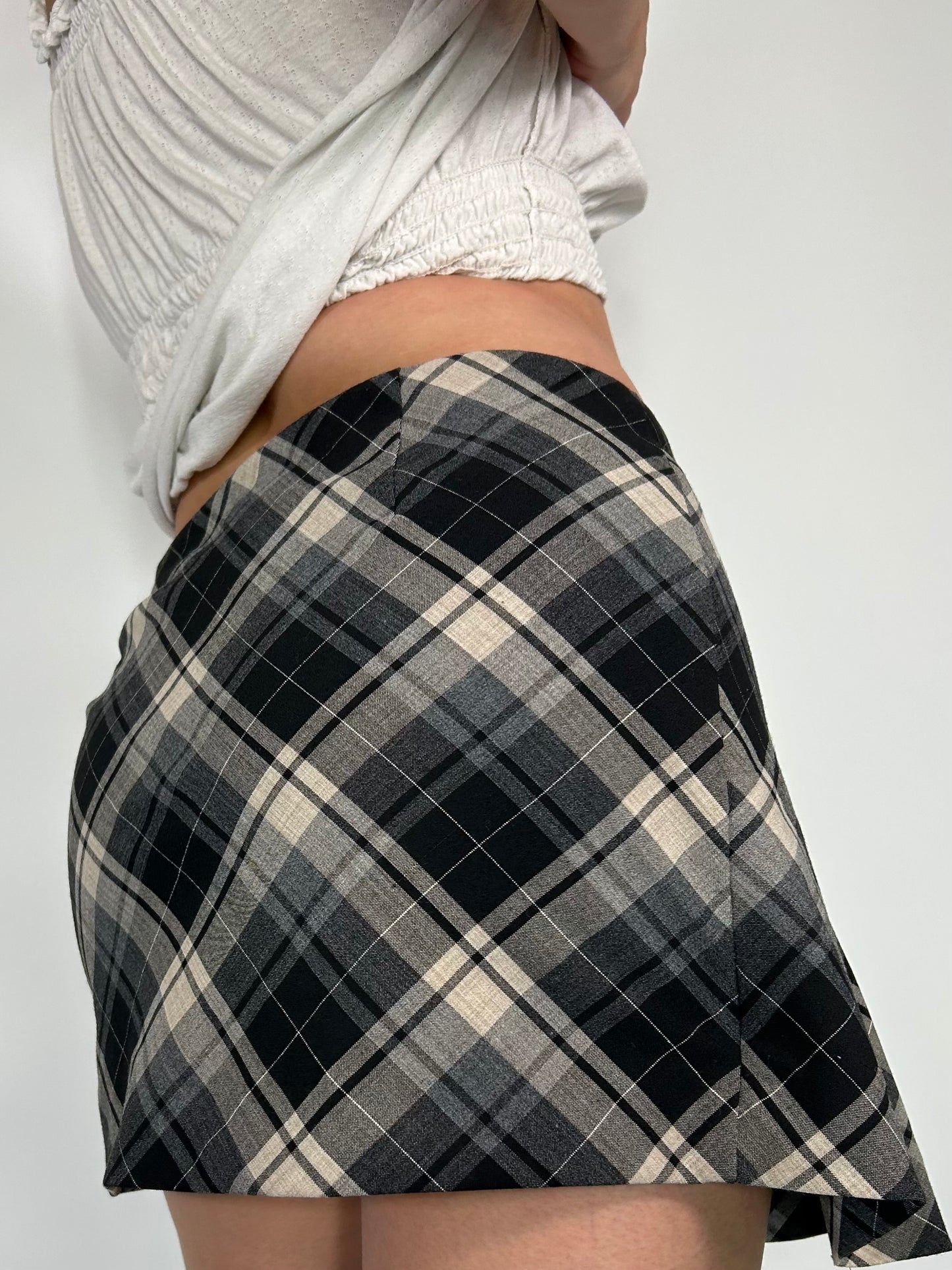 Vintage Plaid Buttoned Mini skirt
