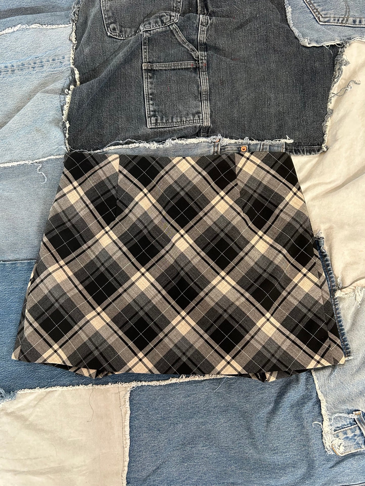 Vintage Plaid Buttoned Mini skirt