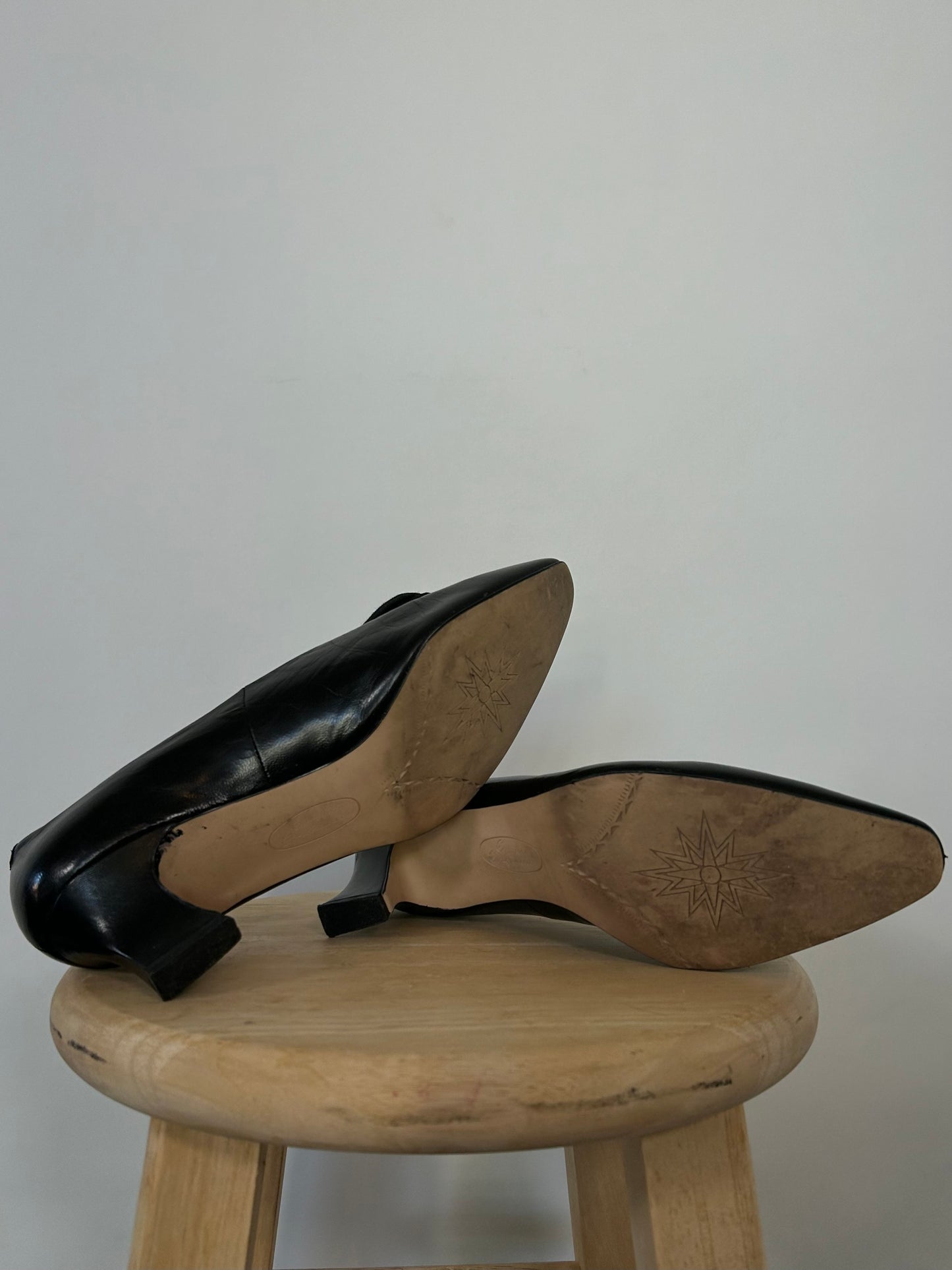 Vintage Black Flower Kitten Heels