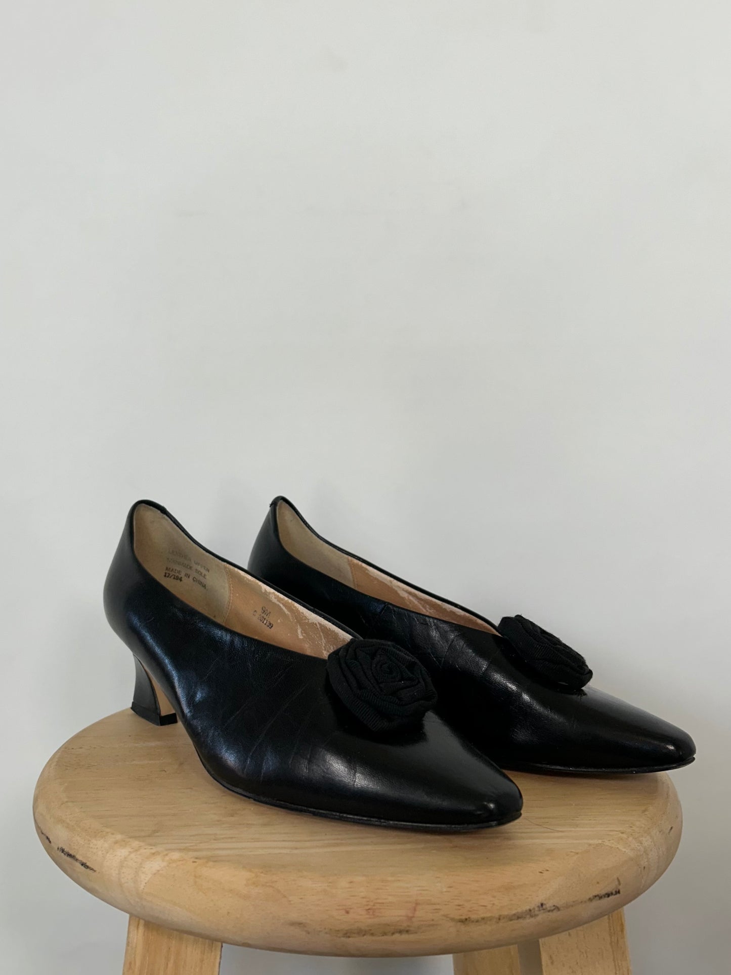 Vintage Black Flower Kitten Heels