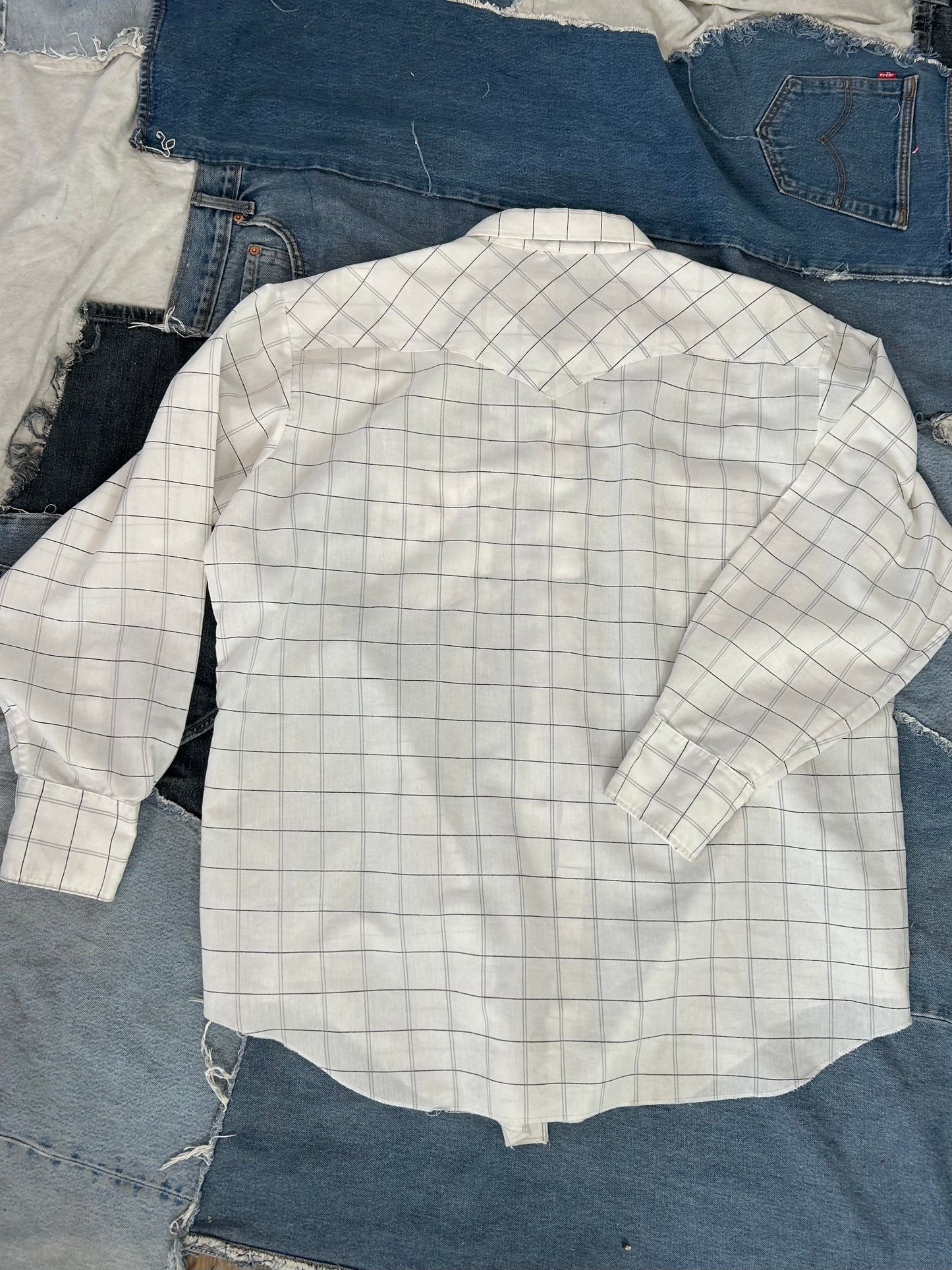 Vintage Pearl Snap Long Sleeve